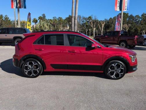 2025 Kia Niro EX Touring