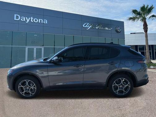 2025 Alfa Romeo Stelvio Base