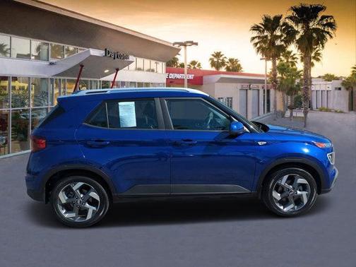 2023 Hyundai VENUE Limited