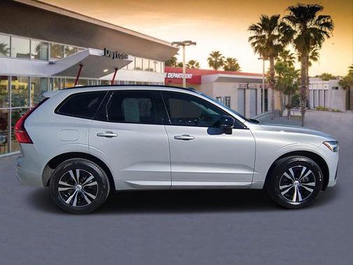 2025 Volvo XC60 Plug-In Hybrid T8 Core