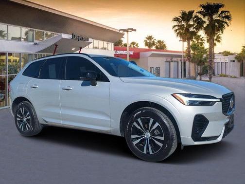 2025 Volvo XC60 Plug-In Hybrid T8 Core