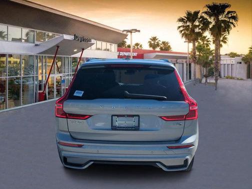 2025 Volvo XC60 Plug-In Hybrid T8 Core