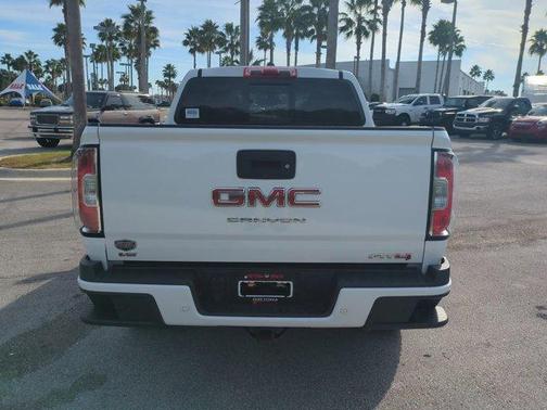 2022 GMC Canyon AT4