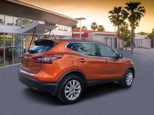 2022 Nissan Rogue Sport SV