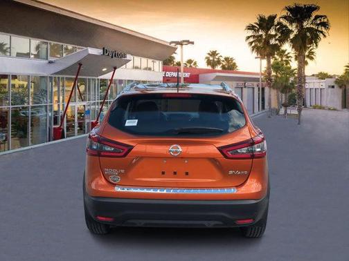 2022 Nissan Rogue Sport SV