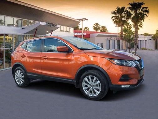 2022 Nissan Rogue Sport SV