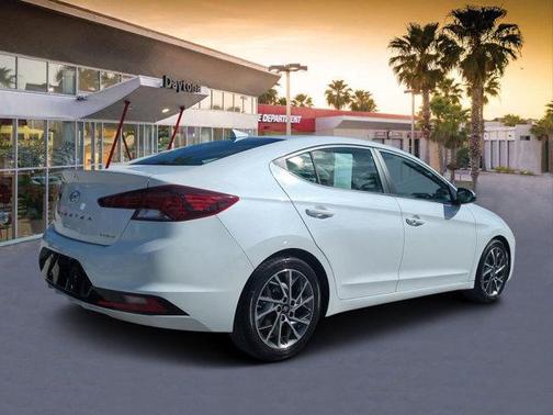 2020 Hyundai ELANTRA Limited