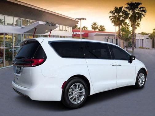 2026 Chrysler Pacifica Pinnacle