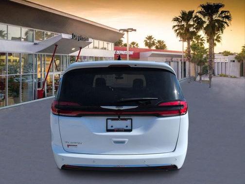 2026 Chrysler Pacifica Pinnacle