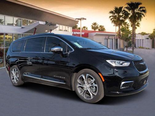 2026 Chrysler Pacifica Pinnacle