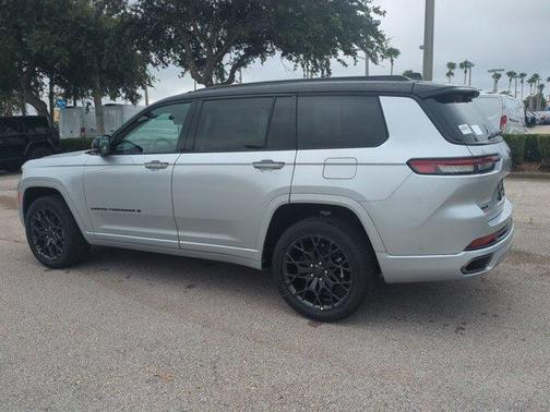 2025 Jeep Grand Cherokee L Summit