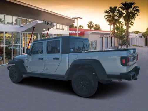 2023 Jeep Gladiator Sport