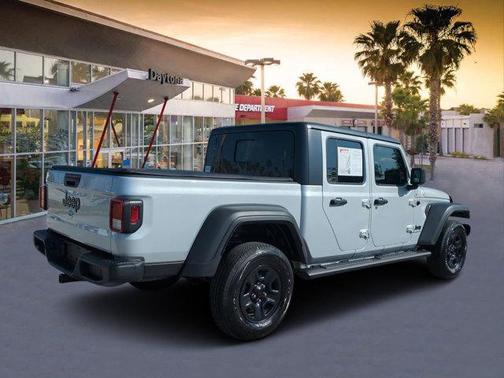 2023 Jeep Gladiator Sport