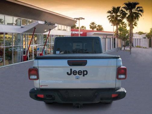 2023 Jeep Gladiator Sport