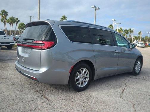 2021 Chrysler Pacifica Touring-L