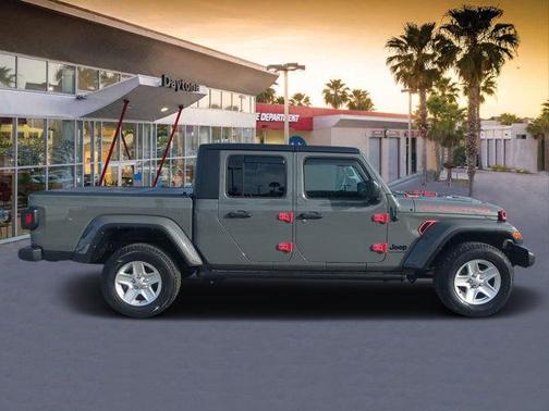 2023 Jeep Gladiator Sport