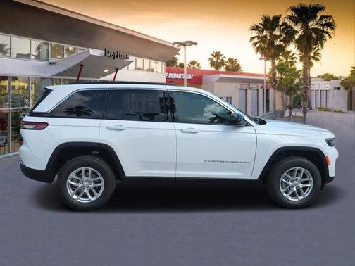 2025 Jeep Grand Cherokee Laredo X
