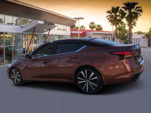 2021 Nissan Altima 2.5 SR