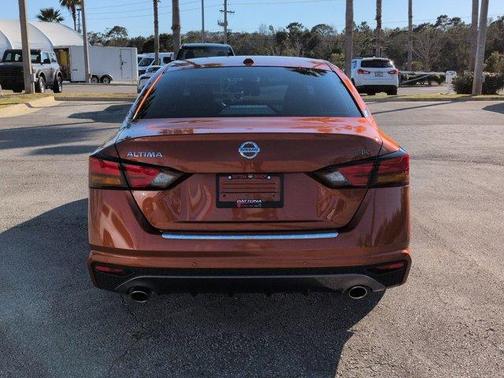 2021 Nissan Altima 2.5 SR