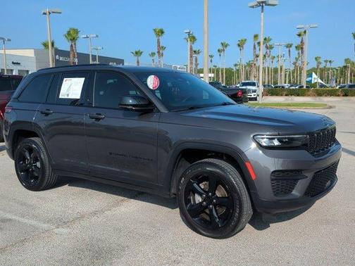 2024 Jeep Grand Cherokee Laredo