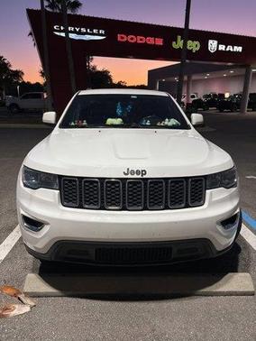 2020 Jeep Grand Cherokee Laredo E