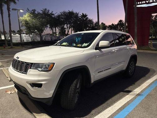2020 Jeep Grand Cherokee Laredo E