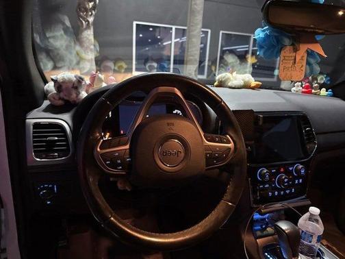 2020 Jeep Grand Cherokee Laredo E