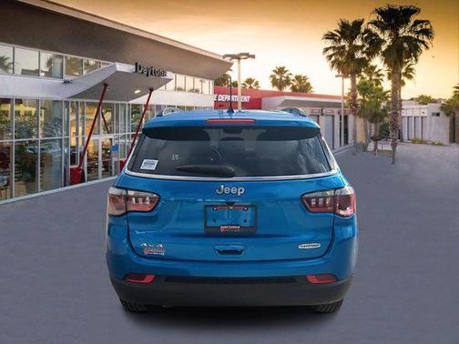2025 Jeep Compass Latitude