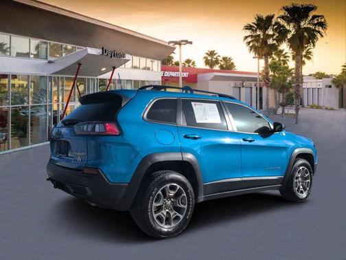 Hydro Blue Pearlcoat 2022 Jeep Cherokee Trailhawk