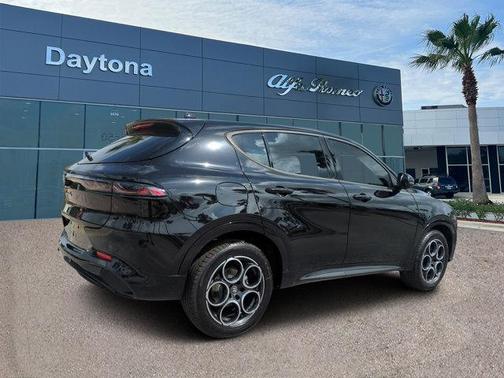 2025 Alfa Romeo Tonale Base