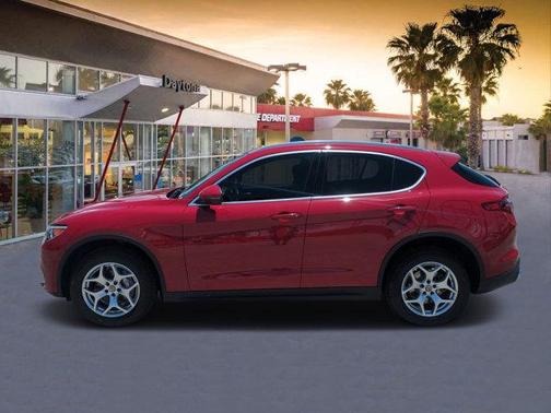 2021 Alfa Romeo Stelvio Base