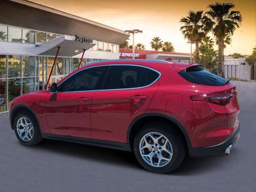 2021 Alfa Romeo Stelvio Base