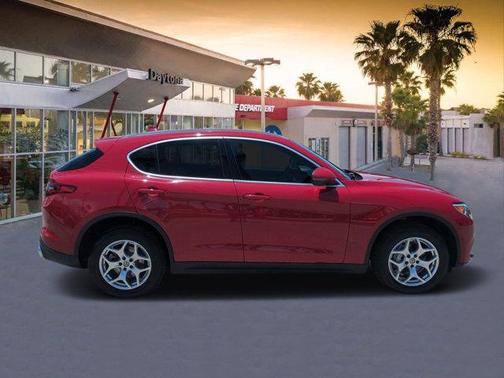 2021 Alfa Romeo Stelvio Base