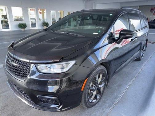 2021 Chrysler Pacifica Touring-L