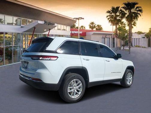 2025 Jeep Grand Cherokee Laredo X