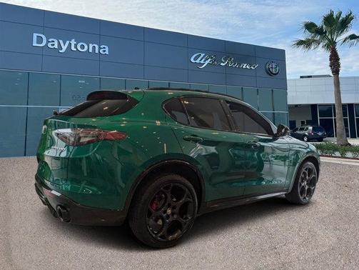 2025 Alfa Romeo Stelvio Base