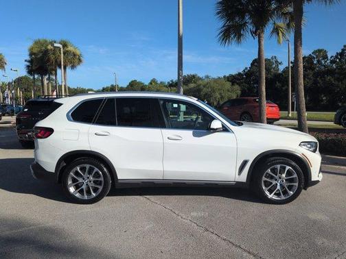 Alpine White 2022 BMW X5 sDrive40i