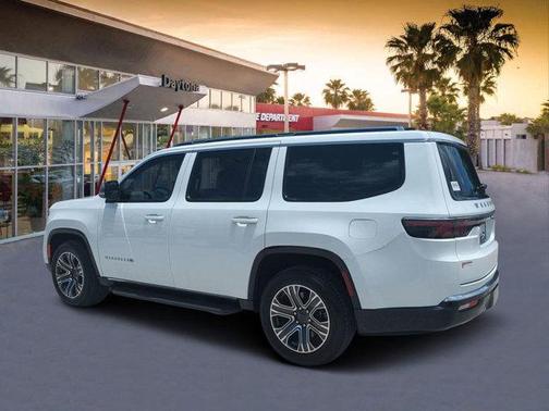 2024 Jeep Wagoneer Base