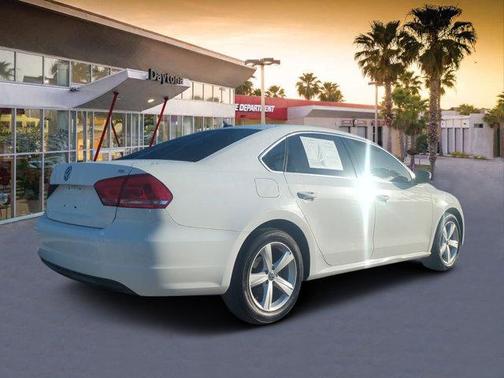 2013 Volkswagen Passat 2.5 SE