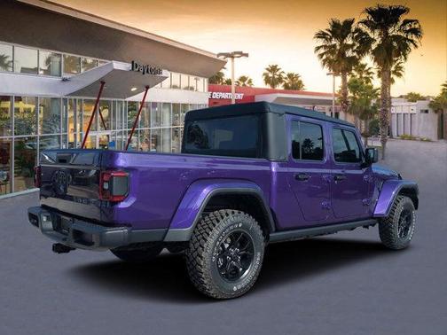 2026 Jeep Gladiator Sport