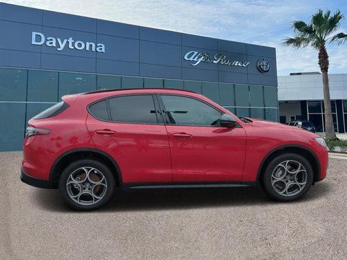 2025 Alfa Romeo Stelvio Base