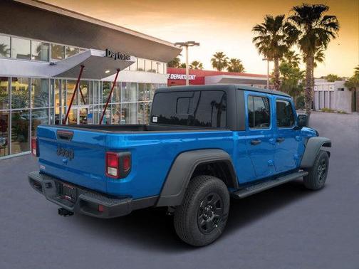 2025 Jeep Gladiator Sport