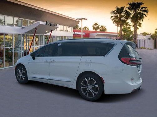2026 Chrysler Pacifica Pinnacle