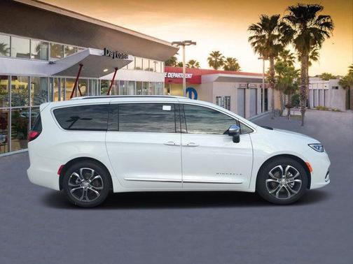 2026 Chrysler Pacifica Pinnacle