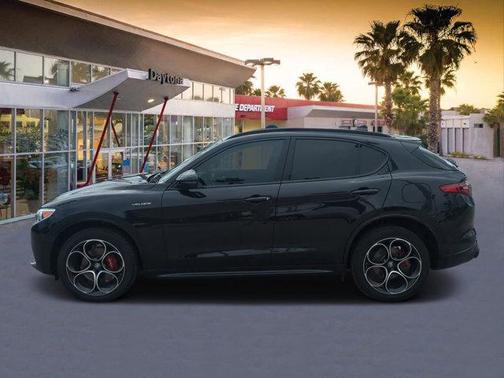 2022 Alfa Romeo Stelvio Veloce