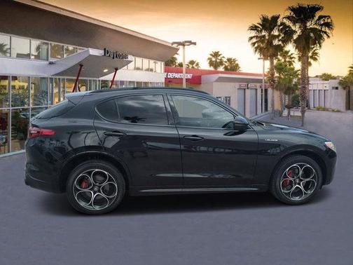 2022 Alfa Romeo Stelvio Veloce