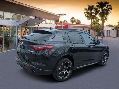 2022 Alfa Romeo Stelvio Veloce