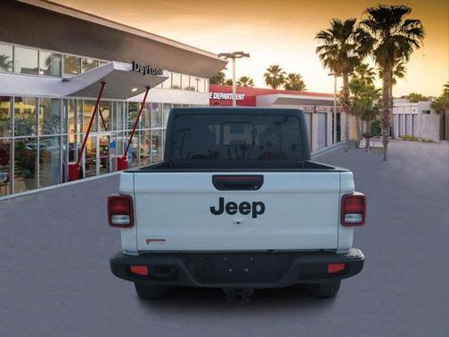 2024 Jeep Gladiator Sport