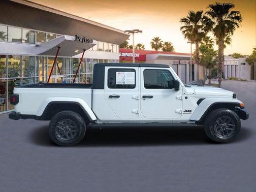 2024 Jeep Gladiator Sport