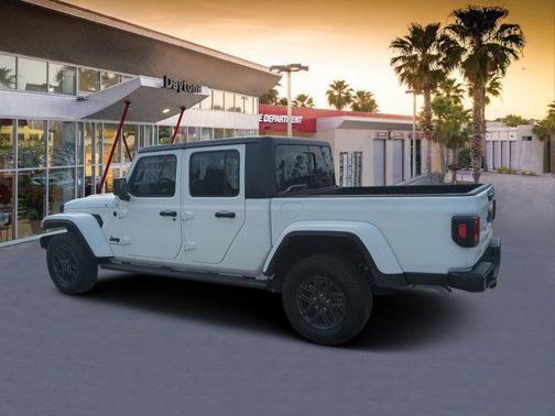 2024 Jeep Gladiator Sport
